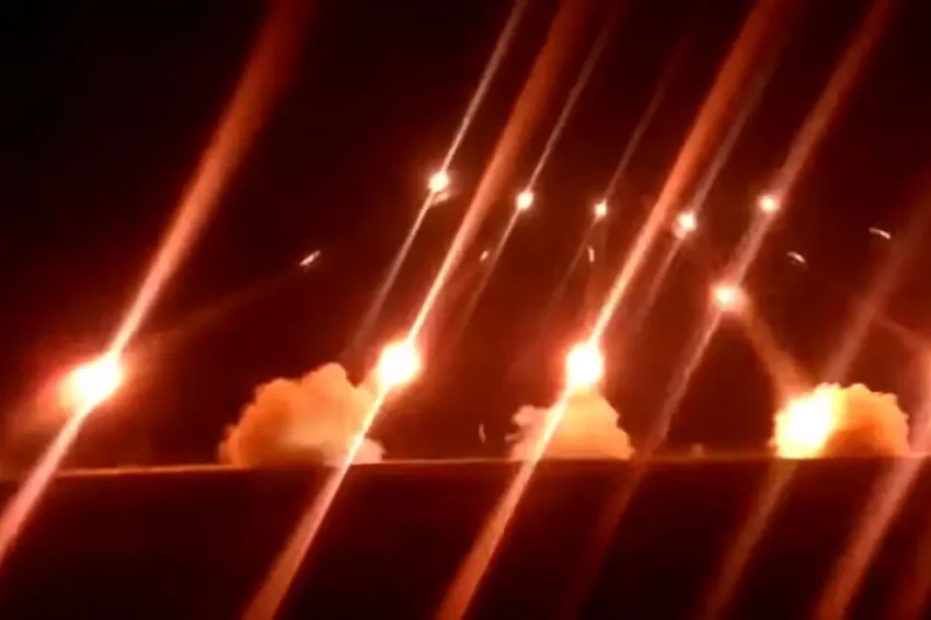 Российским ночным прилётам по Киеву украинская ПВО решила сильно не мешать