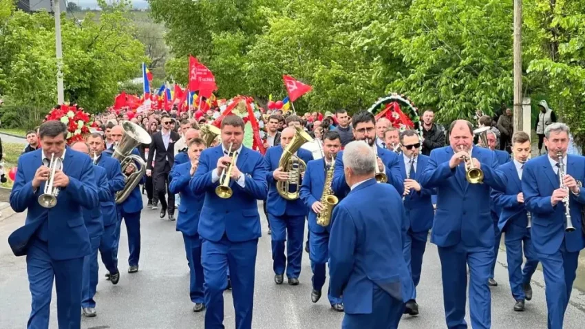 Акция «Бессмертный полк» в честь 80-летия Победы прошла почти в ста странах мира
