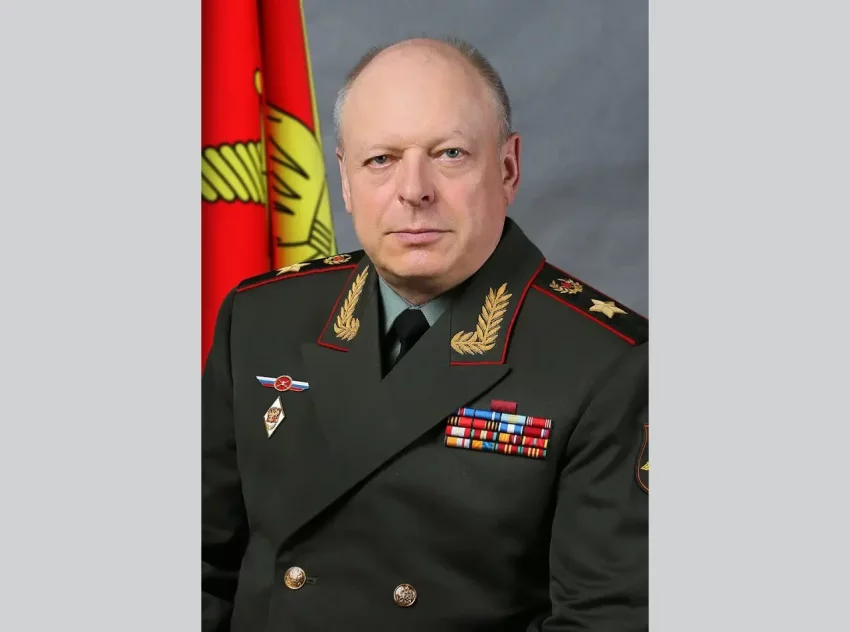 Президент освободил генерала Салюкова от должности главкома Сухопутных войск за 6 дней до его 70-летия