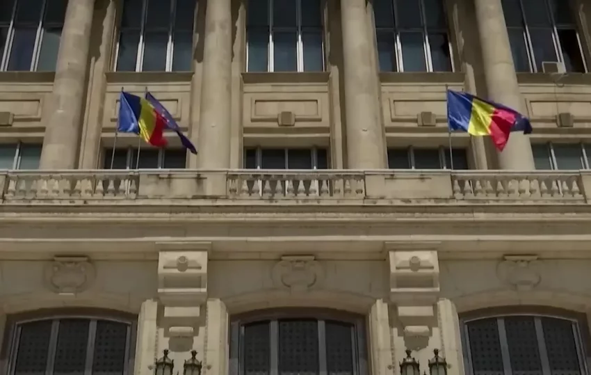 В Румынию за несколько дней до второго тура президентских выборов приезжал глава французской разведки