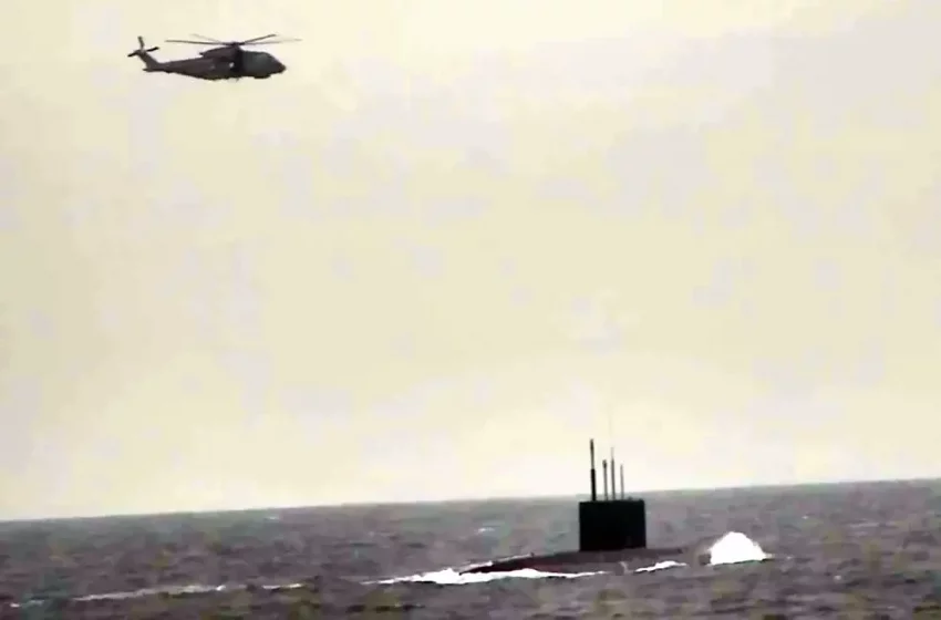 ВМС Великобритании отслеживали передвижение подлодки ЧФ ВМФ РФ якобы в британских территориальных водах