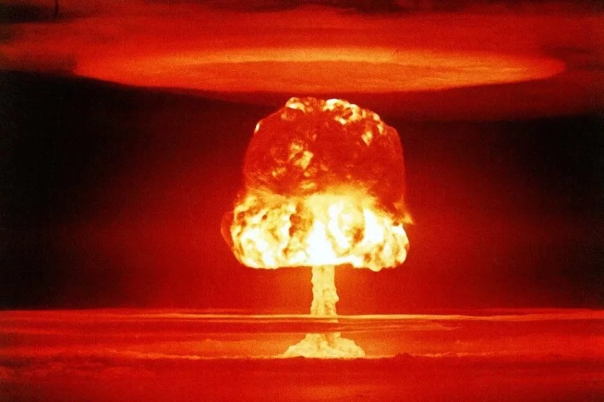 Этот новый атомный, атомный, атомный мир