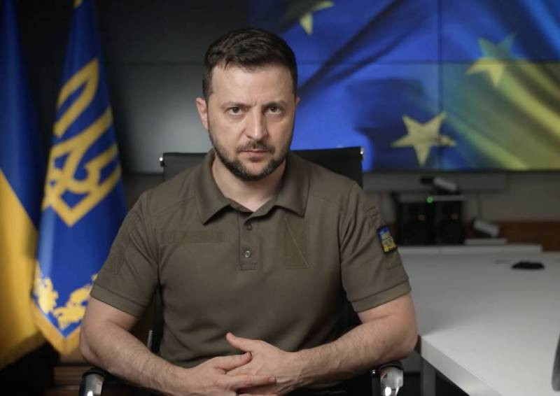 По уши в долгах: Сенатор Косачев о мотивах Зеленского в условиях войны