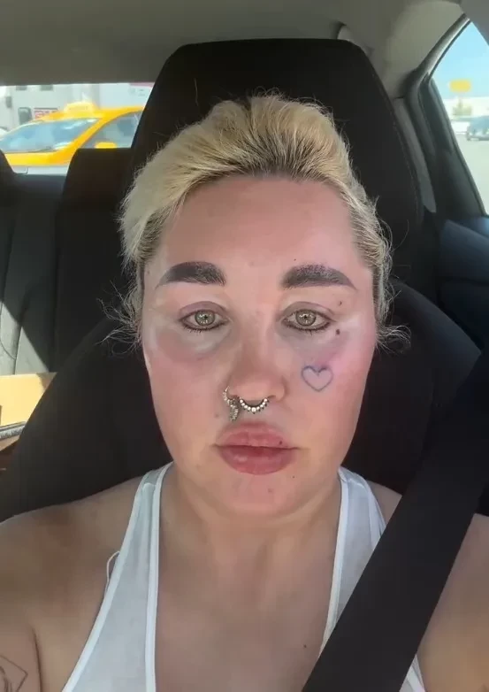 Звезда нулевых Аманда Байнс рассказала, что увеличила себе губы