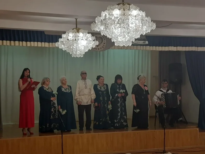 В межнациональном центре "Дружба" состоялся праздничный концерт, посвящённый Дню работника транспорта