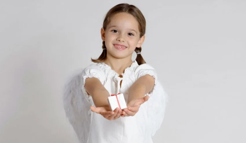 В День матери, 30 ноября 2025 года, можно поздравить красивыми словами в прозе и открытками