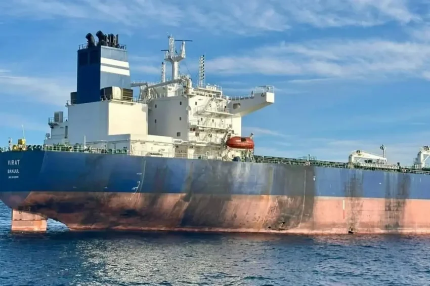 Дважды атакованный украинскими БЭКами танкер Virat остался на плаву