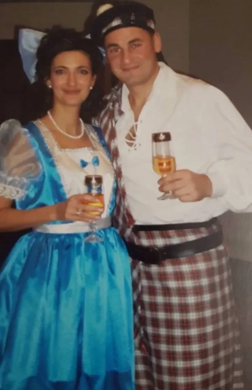 Снежанна Георгиева показала архивные фото с мужем в честь его 53-летия