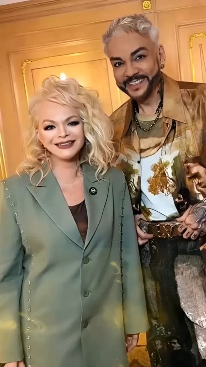 "Любимая забава в народе — топтать звезду". Филипп Киркоров заступился за Ларису Долину на фоне её "отмены" из-за скандала с продажей квартиры