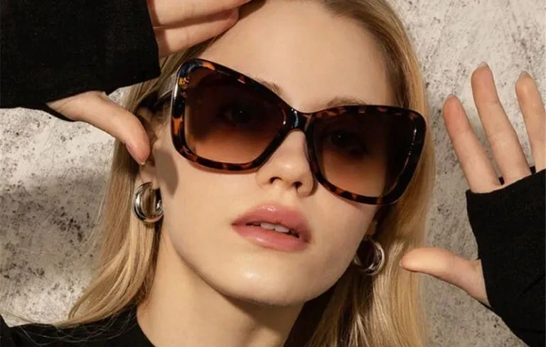 Роскошь, оригинальность и стиль: что подарить Льву на Новый год