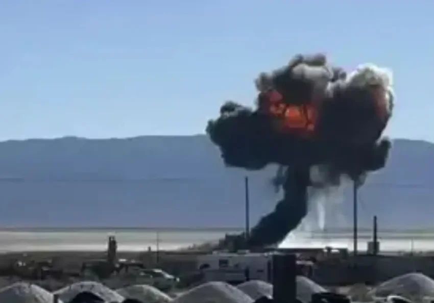 В США упал истребитель F-16, место падения назвали «пустынным»