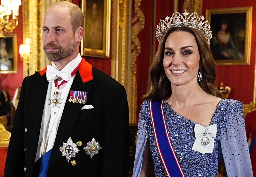 Кейт Миддлтон в редкой тиаре, принц Уильям, Клаудия Шиффер, король Карл III и королева Камилла на банкете в Виндзоре