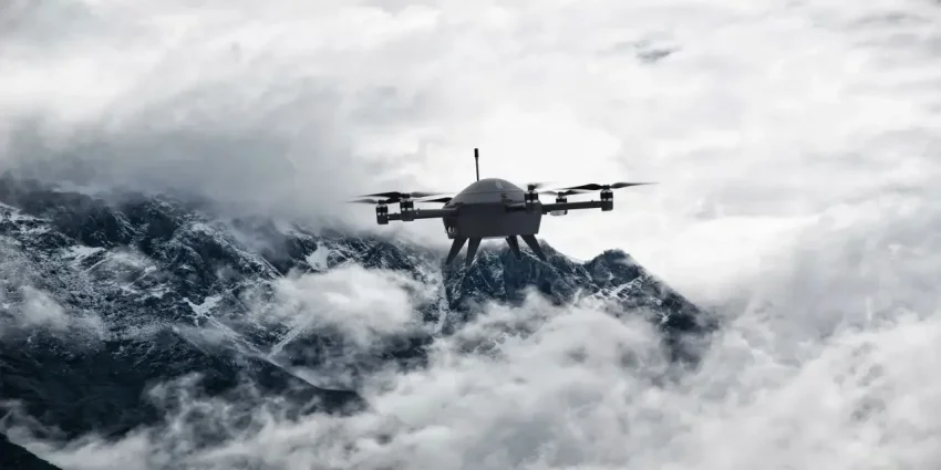 ВМС США испытали метеодроны, запускаемые с движущегося корабля