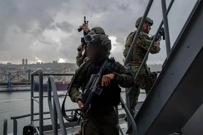 Эксперты считают, что США и Израиль готовят операцию против хуситов