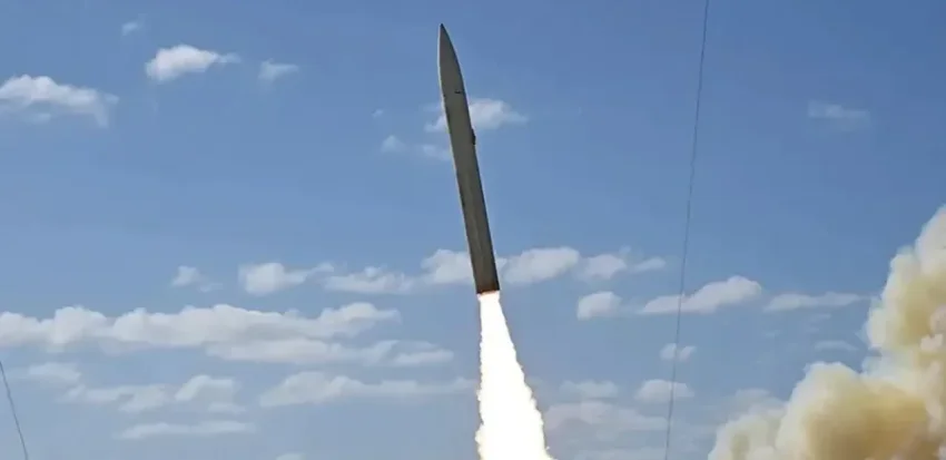 «Ударит по Москве из Лондона»: подробности о гиперзвуковой ракете США Dark Eagle