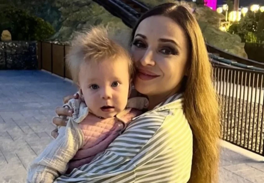 "Неудобно просить о ребёнке высшие силы". Маргарита Дробязко, которая стала мамой в 52 года, рассказала о позднем материнстве