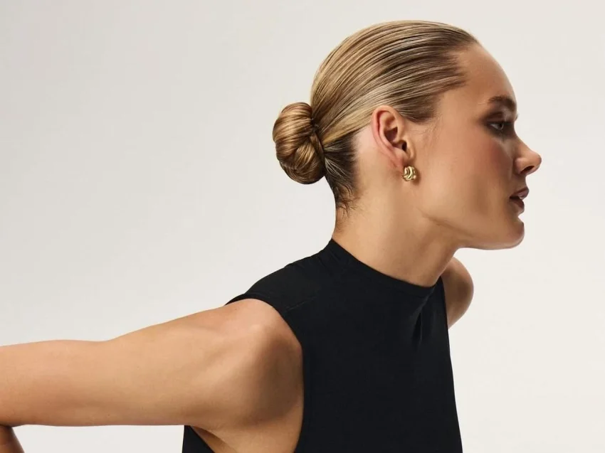 Чистота контура: 5 новогодних причесок, которые подчеркивают скулы