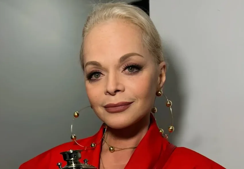 Лариса Долина отказалась выехать из спорной квартиры до 30 декабря