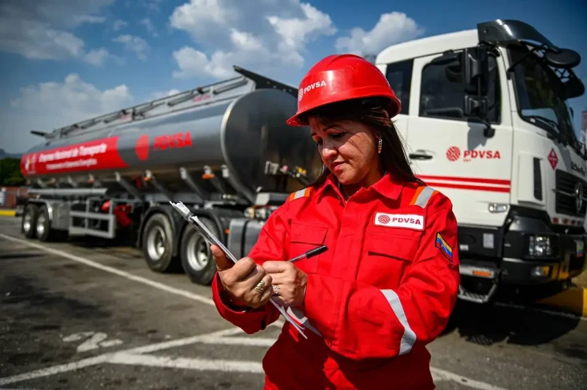 США намерены получить предназначавшуюся Китаю венесуэльскую нефть