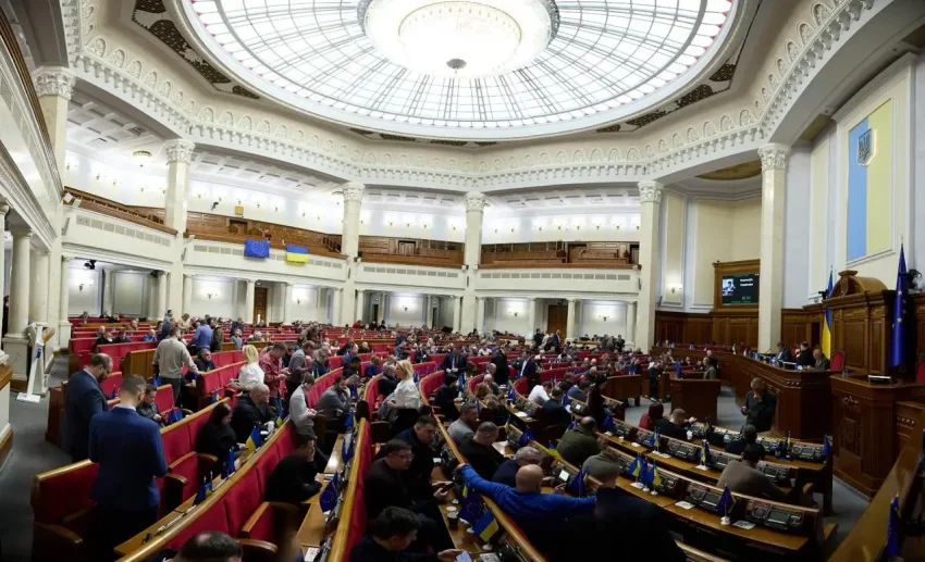 Нардепы ВРУ выступают за вывод ВСУ с Донбасса, но пока не в открытую