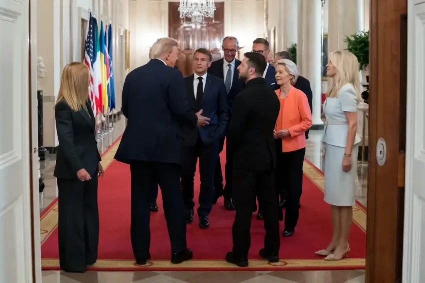 Туск: Европа не должна проявлять слабость ни перед врагами, ни перед союзниками