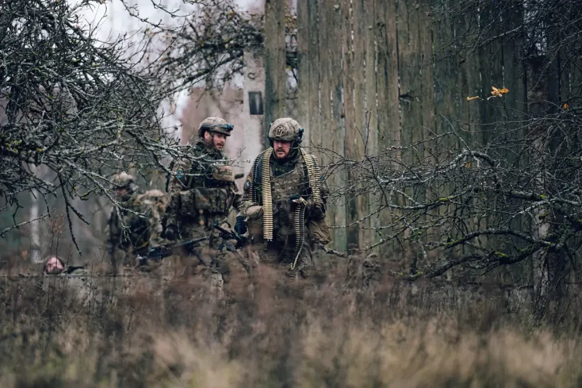 На случай нападения России военные Латвии готовятся быстро разрушить свои дороги