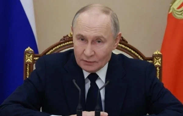 Владимир Путин поздравил граждан с Днём защитника Отечества