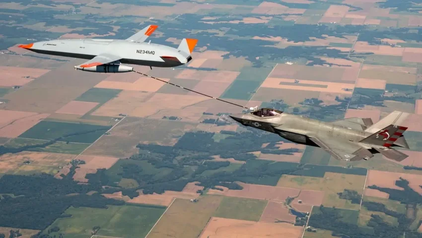 США произвели выкатку первого серийного БПЛА-топливозаправщика MQ-25A Stingray