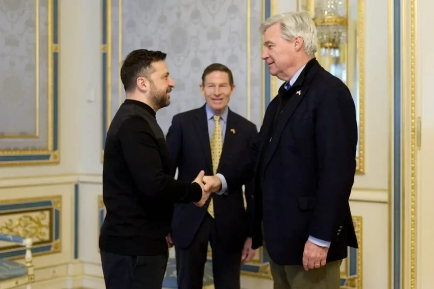 Посетившие Киев сенаторы США пообещали Зеленскому «Томагавки» для ударов по РФ