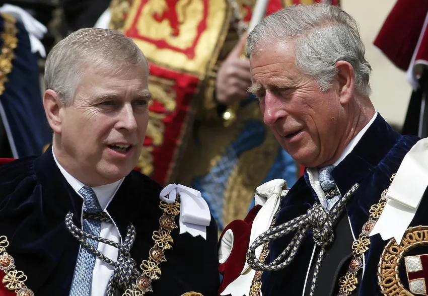 "Закон должен быть соблюдён". Король Карл III прокомментировал задержание своего брата, экс-принца Эндрю