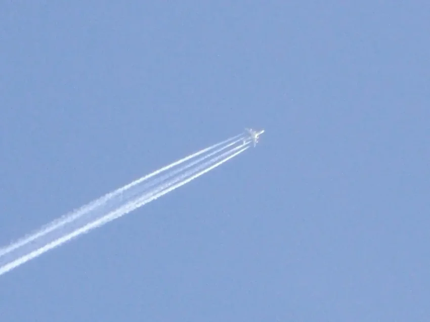 В воздушное пространство России залетел неизвестный американский самолёт