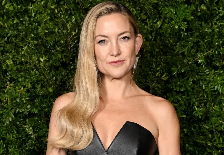 Кирстен Данст в "голом" платье, Кейт Хадсон, Лили Аллен и Мэгги Джилленхол посетили вечеринку Chanel