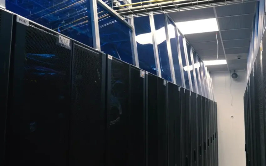 КСИР ударил дронами-камикадзе по дата-центру Amazon в ОАЭ