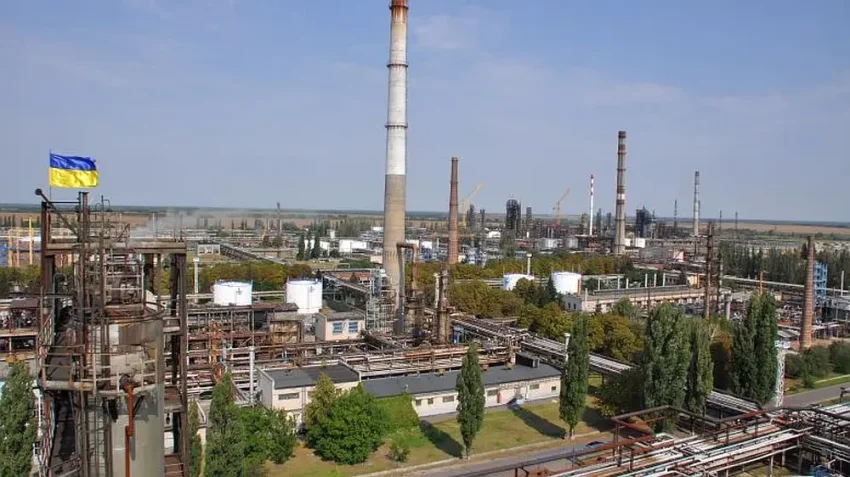 Министр энергетики Украины сообщил количество атак ВС РФ по Кременчугскому НПЗ