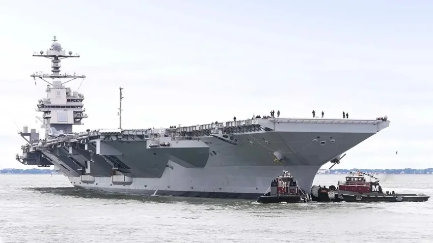 США отправляют USS Gerald R. Ford на Крит для расследования причин пожара