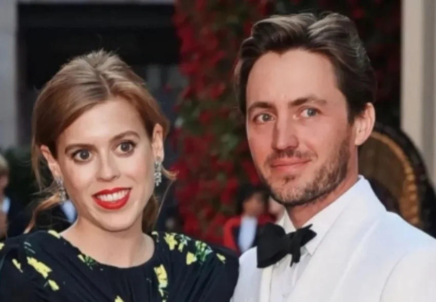 Постоянно плачет и не может смириться: инсайдер рассказал, как принцесса Беатрис переживает скандал вокруг принца Эндрю